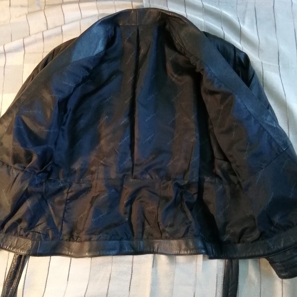 Vintage Yves Saint Laurent leather jacket - Picture 5 of 8